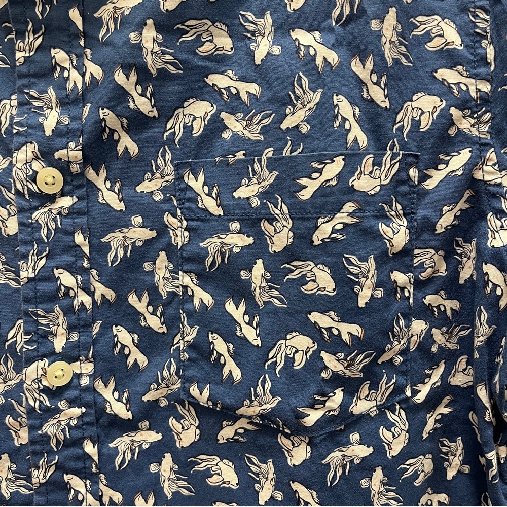 Goodfellow Koi Fish Pattern Shirt Euc - image 4